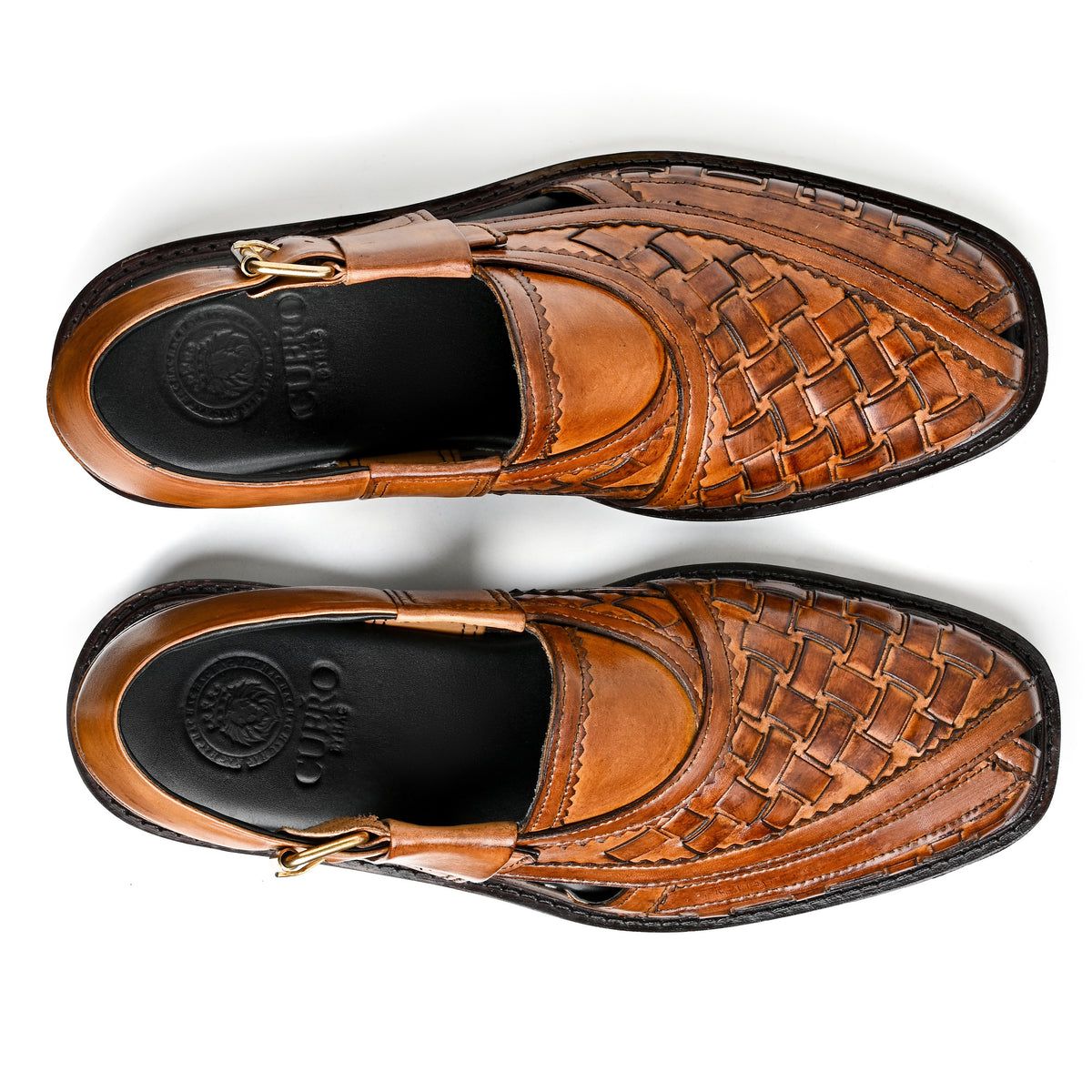 Cueřo’s Khyber 02 tobacco honey peshawari chappal top view woven leather artisan design