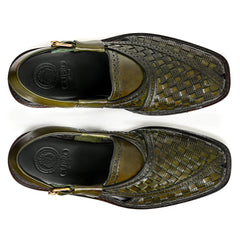 Cueřo’s Khyber 03 olive patina peshawari chappal top view woven leather design