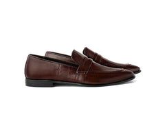 Side angle of Noble Line Mehrun loafer highlighting stitching details and premium leather finish
